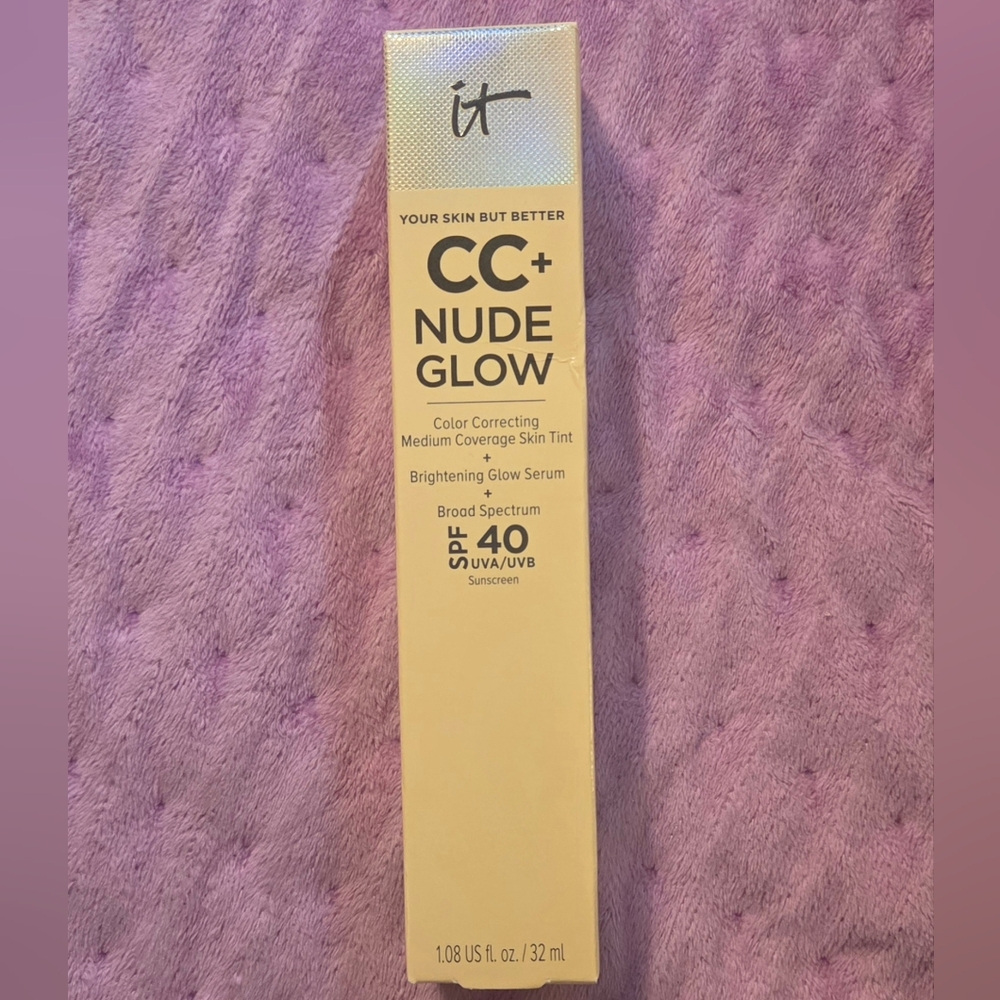it cosmetics CC+ Nude Glow SPF 40 - Light